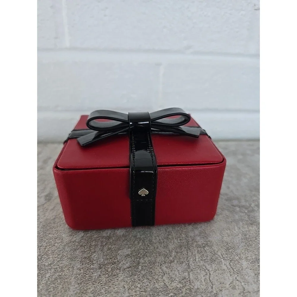 Kate Spade New York  Travel Jewlery Case in Red and Black